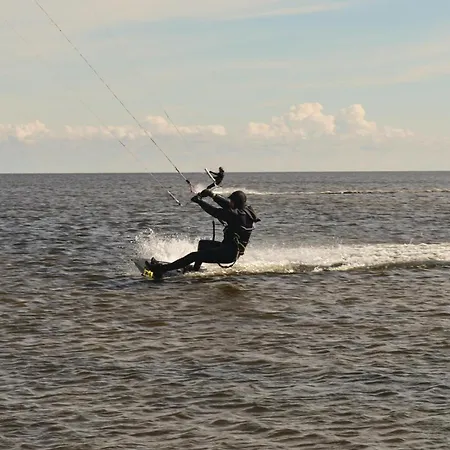 Four-bedroom In Ulfborg 度假居 *