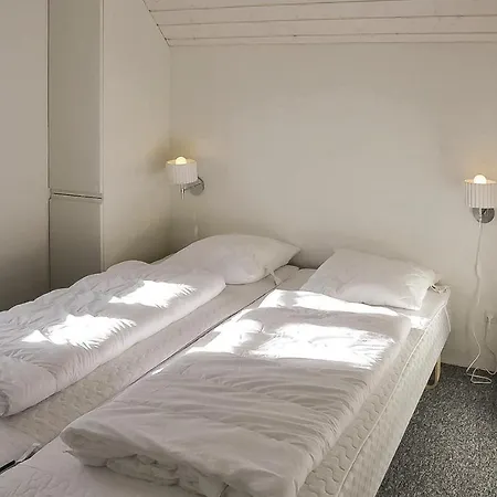 Four-bedroom In Ulfborg *