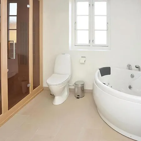 Four-bedroom In Ulfborg *